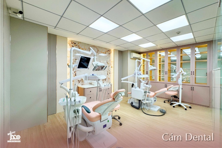 Nội thất và trang thiết bị được bố trí trong không gian thực tế.
